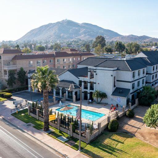 Mainstay Suites Moreno Valley Near March Air Reserve Base Bagian luar foto